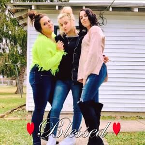 Meet your Posher, Marissa